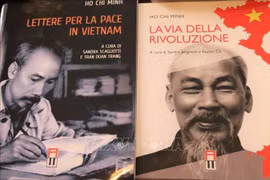 Escritores extranjeros apasionados por legado del Presidente Ho Chi Minh
