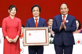 Presidente vietnamita insta a promover actividades y valores humanitarios