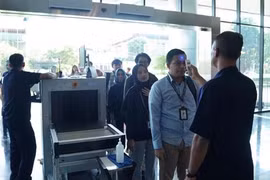 Indonesia exhorta a la gente a limitar las actividades al aire libre por el COVID-19