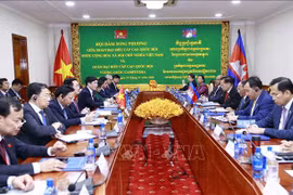 Titular del Parlamento vietnamita sostiene conversaciones con su homólogo camboyano 