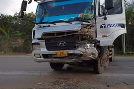 Rescatan a víctimas laosianas de accidente de tráfico en provincia vietnamita