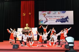 Festival cultural "Multicolor Vietnam-Rusia" 2022 atrae más de mil estudiantes
