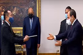 Presidente de Egipto reafirma atención al desarrollo de lazos con Vietnam