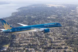 Vietnam Airlines aterriza con emergencia para salvar a pasajero