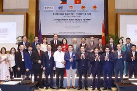 Titular del Parlamento vietnamita asiste al Foro de Inversión y Comercio Vietnam-Filipinas
