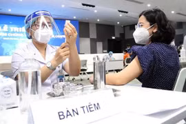 Ciudad Ho Chi Minh realizará vacunación contra el COVID-19 durante asueto por el Tet