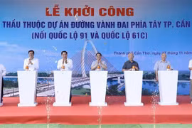 Premier vietnamita asiste al acto de inicio de construcción de carretera al Oeste de Can Tho