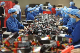 Mejorar la productividad laboral es crucial para crecimiento económico sostenible, según expertos