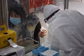 Más del 19 por ciento de los niños en Vietnam contraen el COVID-19