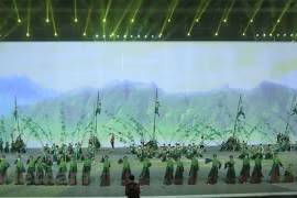 Vicepremier de Vietnam revisa ensayo para inauguración de SEA Games 31 en Hanoi