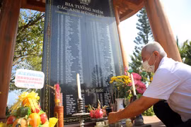 Efectúan en Da Nang acto de rinden homenaje a soldados de Gac Ma