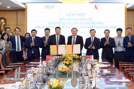 Entidades vietnamitas firman memorando para promover finanzas sostenibles
