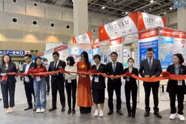 Impresionan productos vietnamitas en exposición internacional 