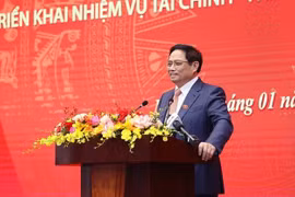 Premier vietnamita insta al sector financiero a garantizar principios de ahorro, integridad y rectitud