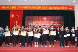 Honran a estudiantes vietnamitas premiados en Olimpiadas Internacionales