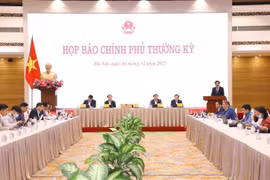 Gobierno vietnamita trabaja por estabilizar mercados inmobiliario y bursátil