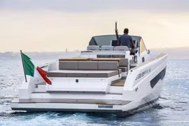 Fabricante italiano de cruceros Fiart entra en el mercado vietnamita
