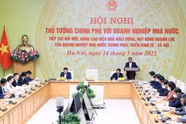 Primer ministro de Vietnam preside una videoconferencia nacional con empresas estatales