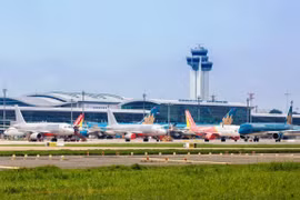 Vietnam abre vuelos internacionales a 20 países y territorios