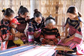 La aldea de tejido de Lung Tam