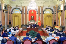 Resaltan coordinación entre Presidente y Frente de Patria de Vietnam para desarrollo nacional