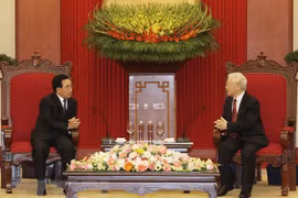 Máximo dirigente partidista de Vietnam recibe al primer ministro de Laos 