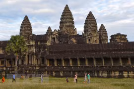 Sector turístico de Camboya se recupera a pesar de la nueva variante del coronavirus