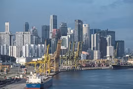 Crecimiento de PIB de Singapur podría situarse solo en tres a cuatro por ciento en 2022