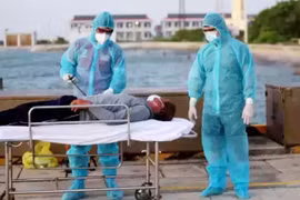 Rescatan a pescadores vietnamitas con problemas de salud en el mar
