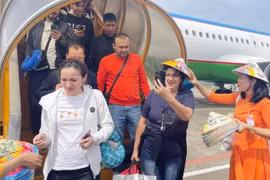 Provincia vietnamita de Kien Giang recibe a 158 turistas uzbekos 