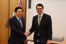 Delegación del PCV realiza visita de trabajo a Australia
