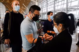 Restauran a plena capacidad línea de viaje para vacunados entre Malasia y Singapur