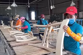 Exportaciones de madera de Vietnam disminuyen a medida que aumenta la inflación