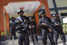 Tres heridos en atentado con bomba en comisaría de Indonesia 