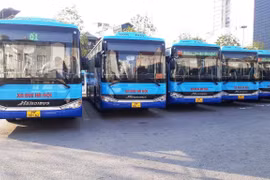 Mayoría de rutas de autobús subsidiarias de Hanoi opera en su máxima capacidad a partir de hoy