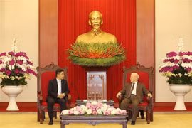 Máximo dirigente partidista de Vietnam recibe a presidente de Parlamento de Singapur 