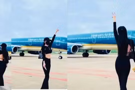 Prohíben volar a mujer vietnamita por posar en pista de aeropuerto para video de Tiktok