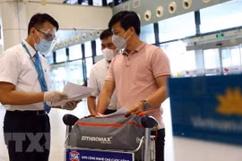 Aplica Vietnam nuevas normas de prevención contra el COVID-19 para vuelos domésticos