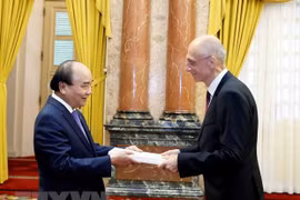 Aprecia Vietnam lazos con Croacia y Senegal, afirma Presidente