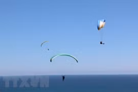 Provincia vietnamita busca convertirse en centro de parapente 