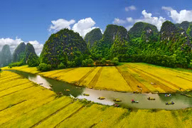 Inauguran Semana de turismo de Ninh Binh en Tam Coc-Bich Dong