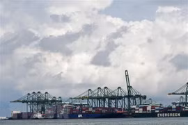 Economía de Singapur crece más lento de lo previsto en segundo trimestre