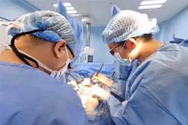 Vietnam transfiere técnicas de tratamiento de estenosis uretral a países del sudeste asiático 