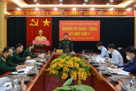 Comisión Militar Central del Partido Comunista de Vietnam debate medidas disciplinarias
