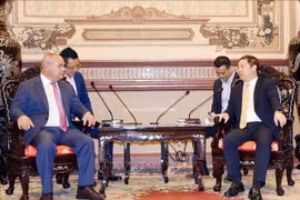 Fortalecen cooperación comercial entre Ciudad Ho Chi Minh y urbe australiana de Gold Coast 