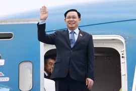 Presidente del Parlamento partió de Hanoi para visitas oficiales a Australia y Nueva Zelanda
