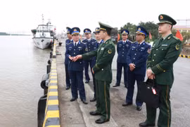Guardias costeras de Vietnam y China promueven cooperación