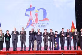 Lanzan actividades conmemorativas por 50 años de relaciones diplomáticas Vietnam - Francia