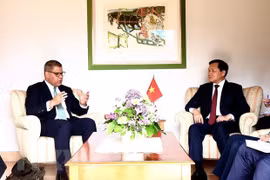 Vietnam otorga gran importancia a cooperación con Foro Económico Mundial
