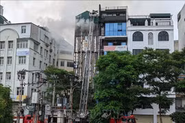 Transmiten condolencias a familias de tres oficiales fallecidos en combate de incendio